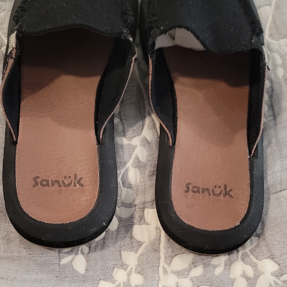 Sanuk Womens Black Canvas Slip-Ons - Picture 5 of 5